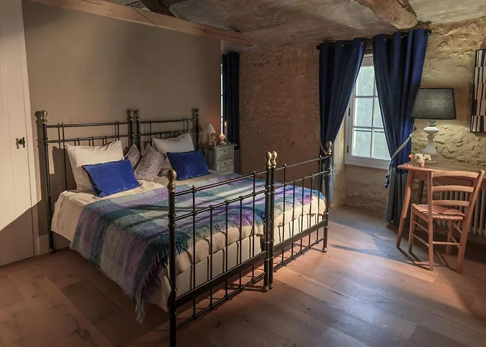 Retreat Near Siorac-en-perigord * Saint-Germain-de-Belvès